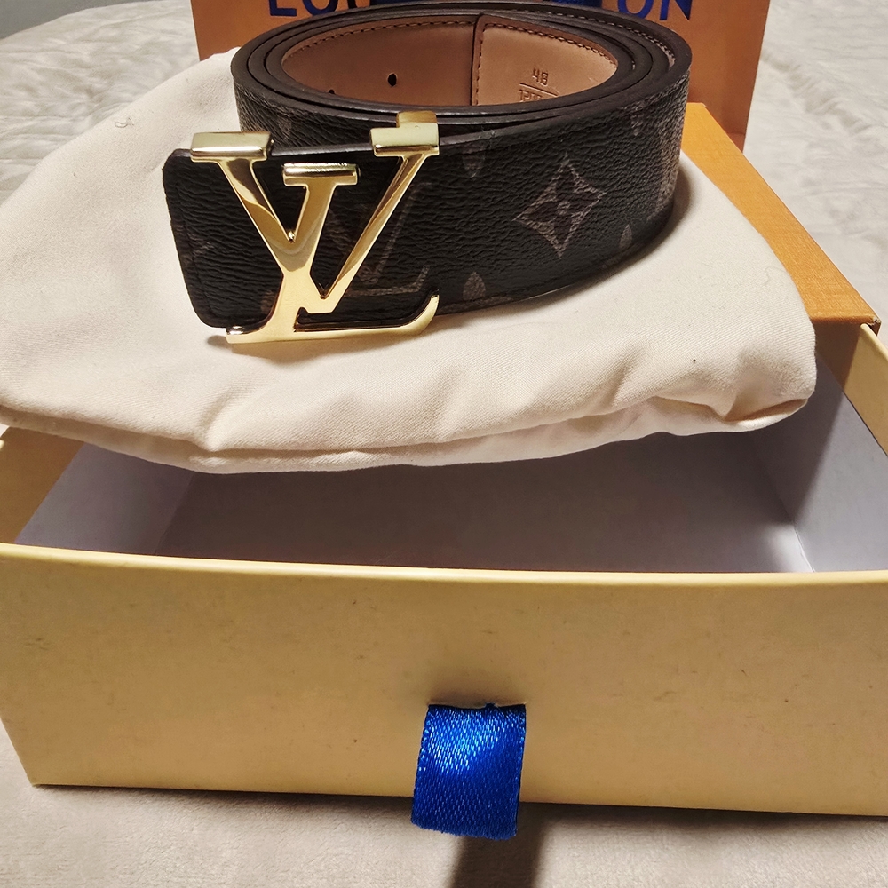 Men's Black and Gold Belt